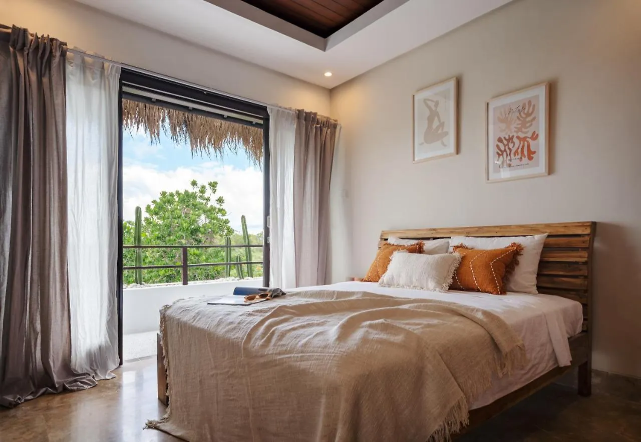 Charming 4-Bedroom Villa - Melasti Beach Ungasan   Ungasan (Bali)